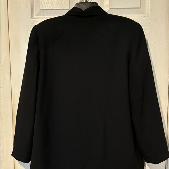 Karen Scott Black Long Sleeve Boyfriend Blazer With Button closing on front. - Picture 9 of 10